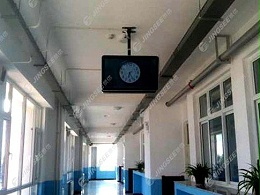 宁夏银川市滨河中学32寸悬挂式广告机